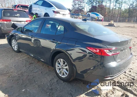 2025 Toyota Camry Le z USA, uszkodzony, nr VIN 4T1DAACK5SU028045